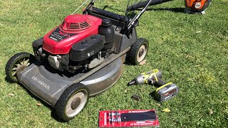 How to replace HONDA lawn mower blades [upl. by Remot]