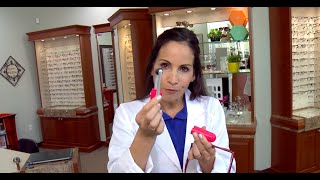 Peeps EyeGlass Cleaner Review by Optometrist [upl. by Hamrah]