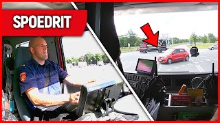 Rijles met zwaailicht en sirenes  Brandweervloggers Rick amp Richard  VLOG30 [upl. by Floro]