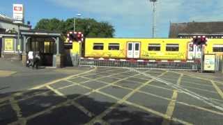 Birkdale Level Crossing [upl. by Aifos34]