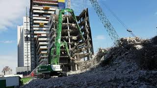 Beelennl sloop het gebouw naar beneden met grote stukken in instorten naar beneden [upl. by Nitsid30]