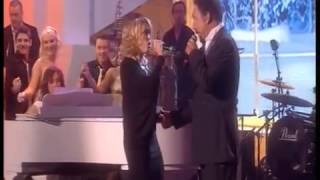 Tom Jones and Cerys Matthews  Baby Its Cold Outside Live 2008 [upl. by Liuka]